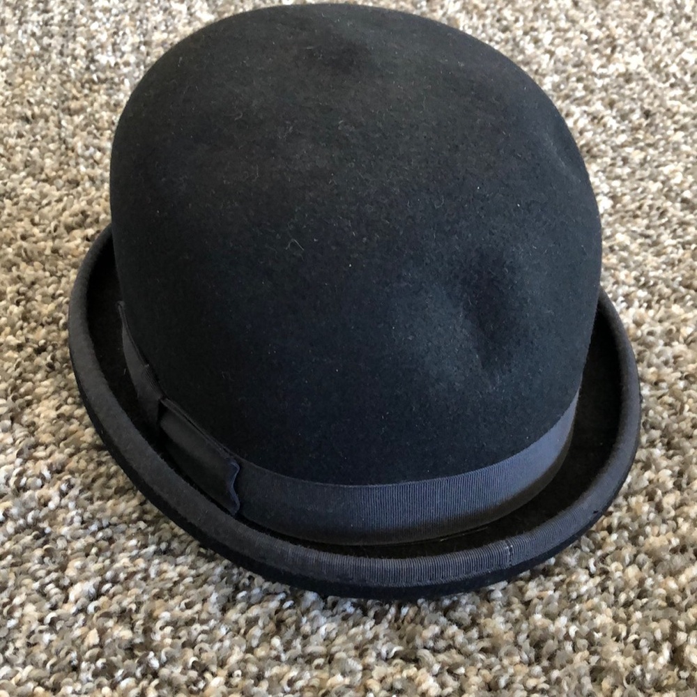 Bowler felt hat